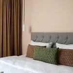 Saska Kepa Deluxe Apartment